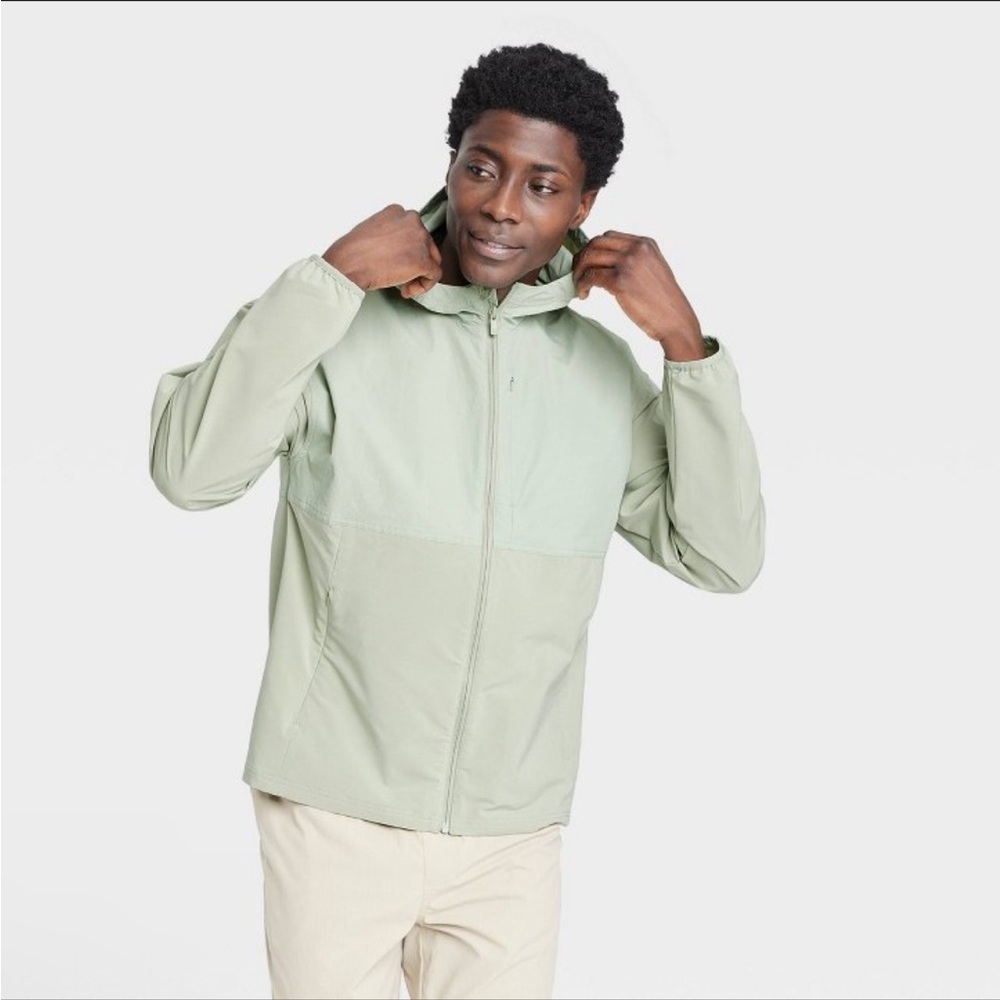 NWT Men's Lightweight‎ Jacket - All In Motion™
Light Green XXL